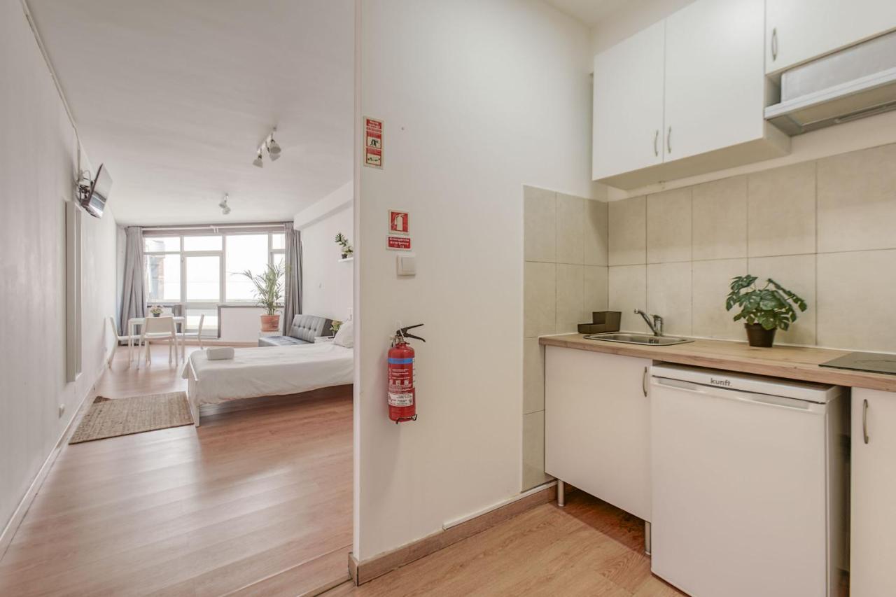 Travel & Live Aliados Apartment ポルト エクステリア 写真
