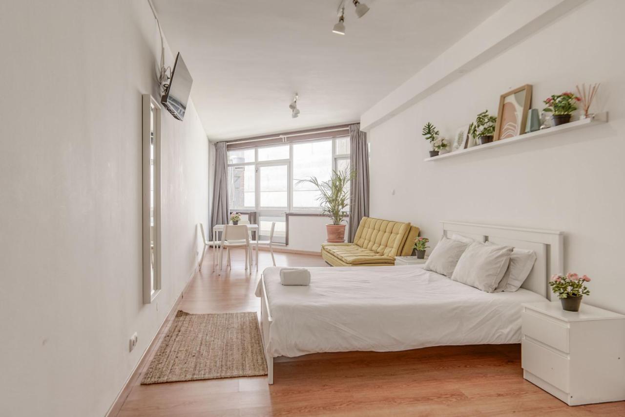 Travel & Live Aliados Apartment ポルト エクステリア 写真