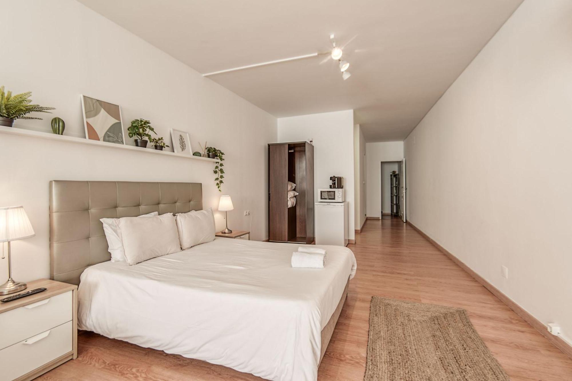 Travel & Live Aliados Apartment ポルト エクステリア 写真