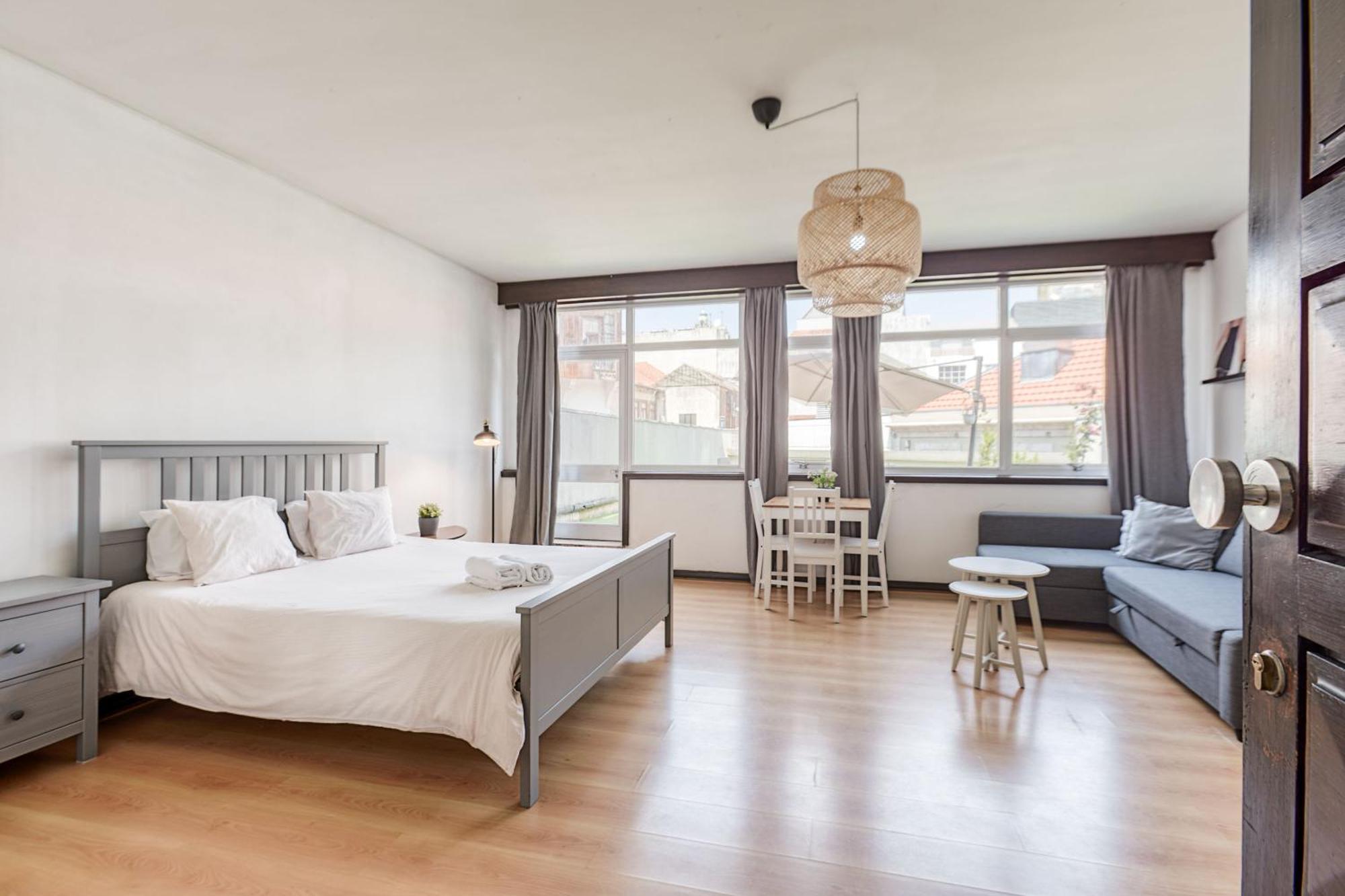 Travel & Live Aliados Apartment ポルト エクステリア 写真
