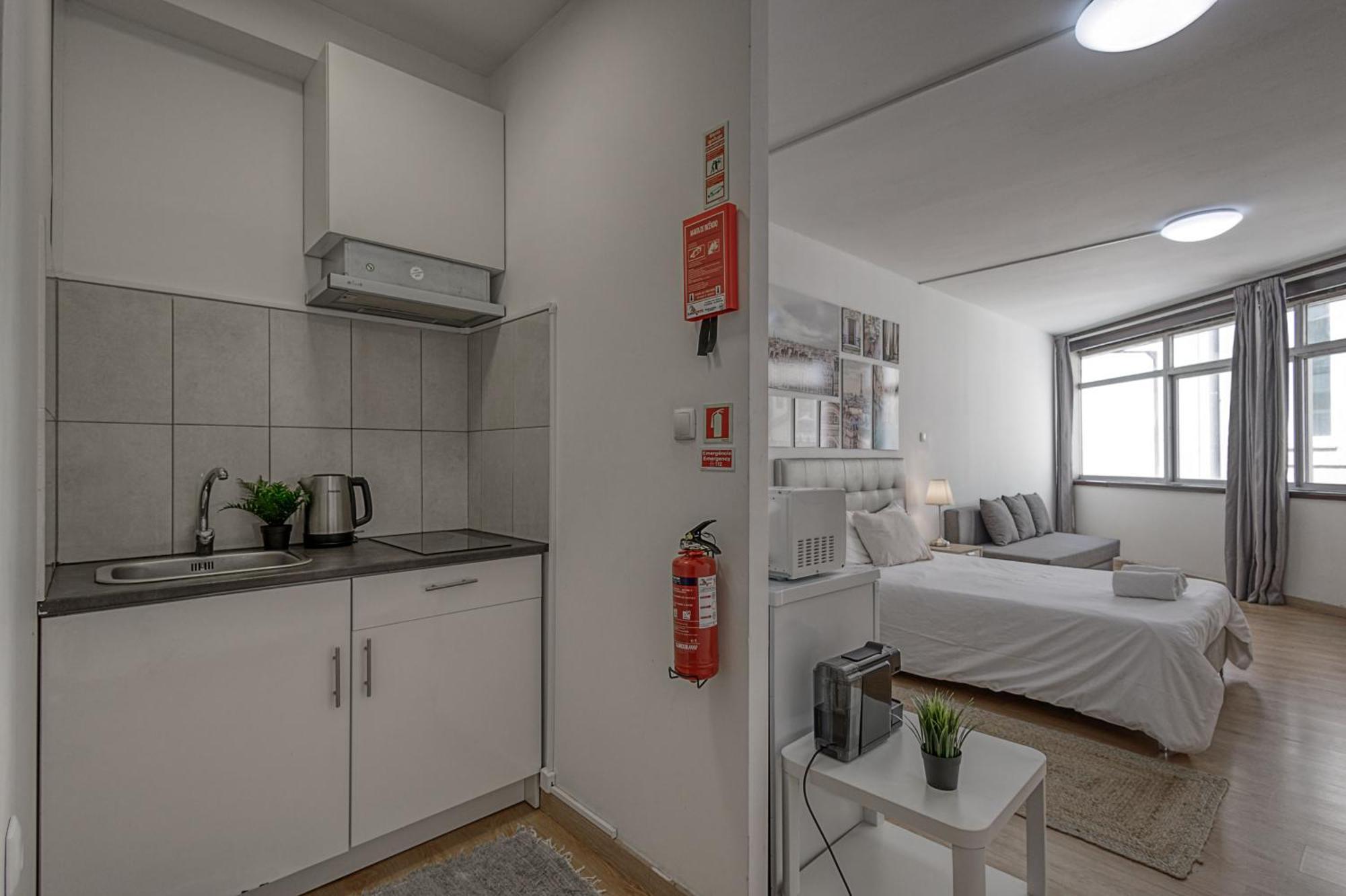 Travel & Live Aliados Apartment ポルト エクステリア 写真